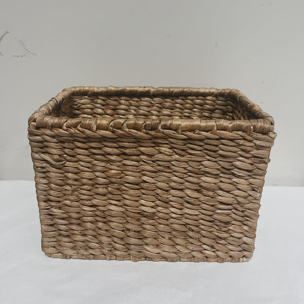 Water Hyacinth Basket w Iron Frame